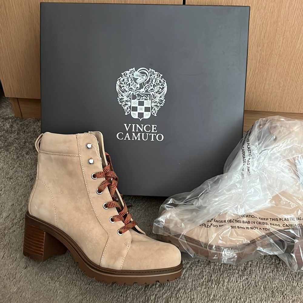 Vince Camaro leather lace up ankle boot